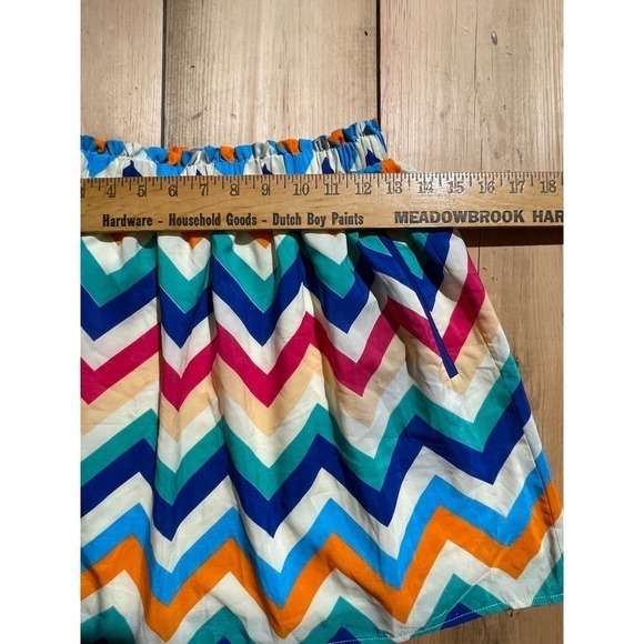 Annabella women's colorful chevron skirt. Elastic Waist. Pockets.Size Small - Picture 3 of 6
